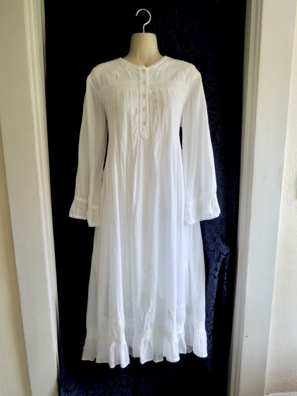 Vintage Raiment Fashions White Fairycore Cottagecore Shift Gown M *Runs L